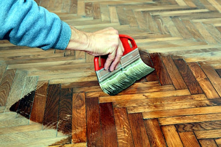 How to Finish Oak – Best Treatments for Red and White Oak Wood