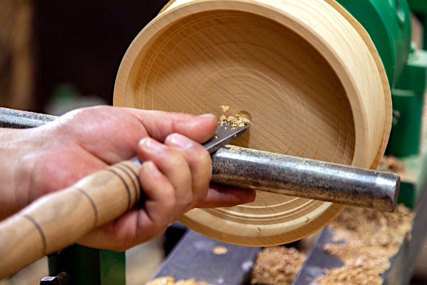 Turning Wood Bowl on a Lathe